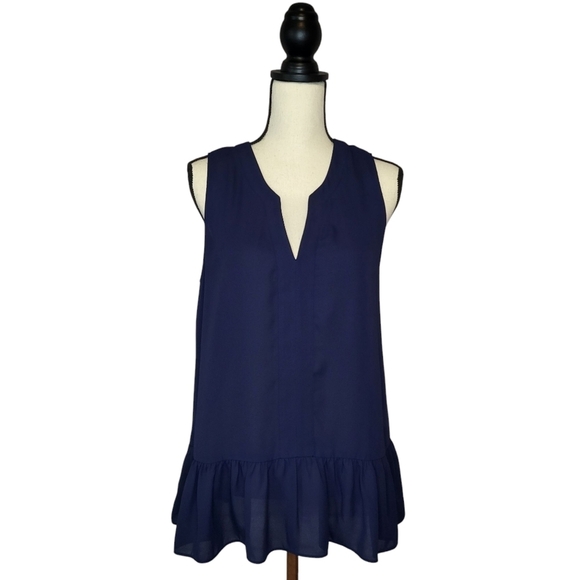 Lilly Pulitzer Gramercy blue sleeveless split v neckline ruffle hem top size M - Picture 1 of 11